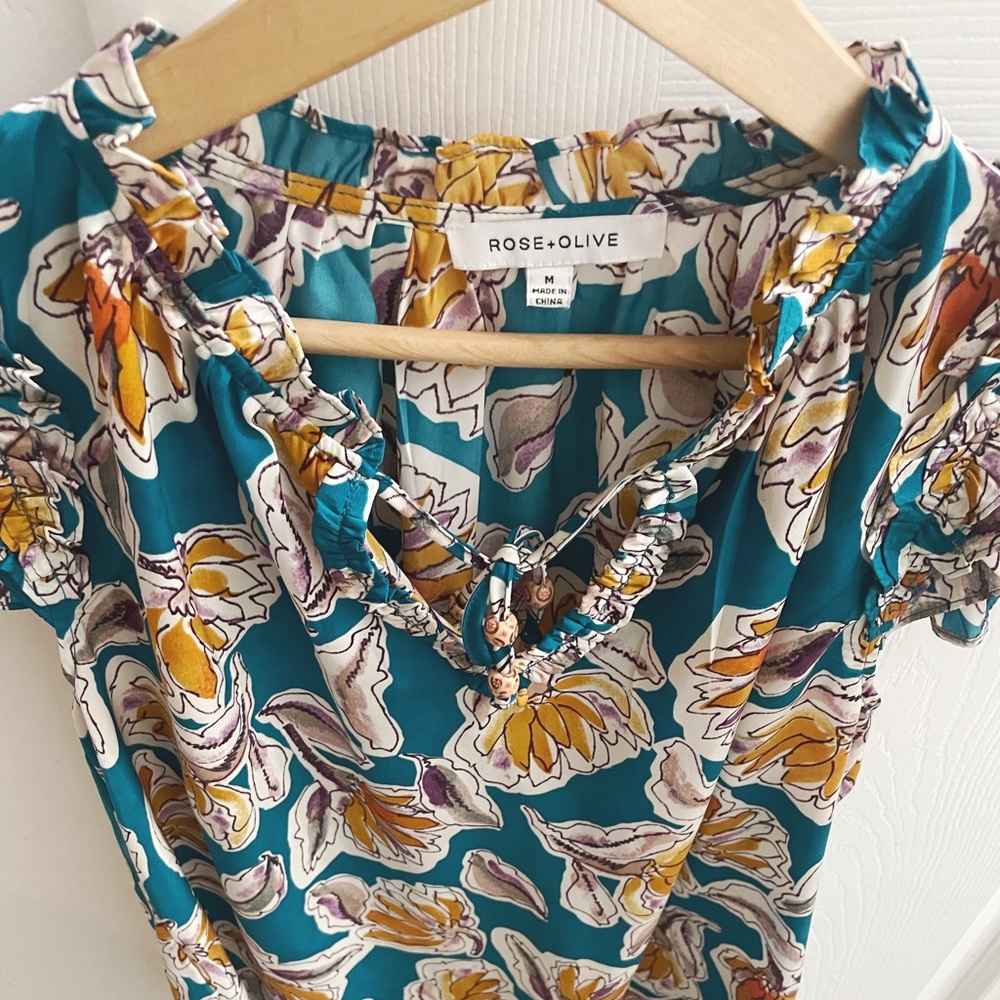 Floral Blouse Sz Medium